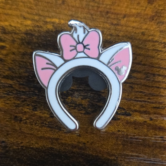Disney Ears Trading Pin - Picture 2 of 2